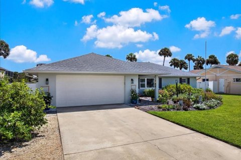 Villa ou maison à vendre à Flagler Beach, Floride: 3 chambres, 191.75 m2 № 2310925 - photo 2