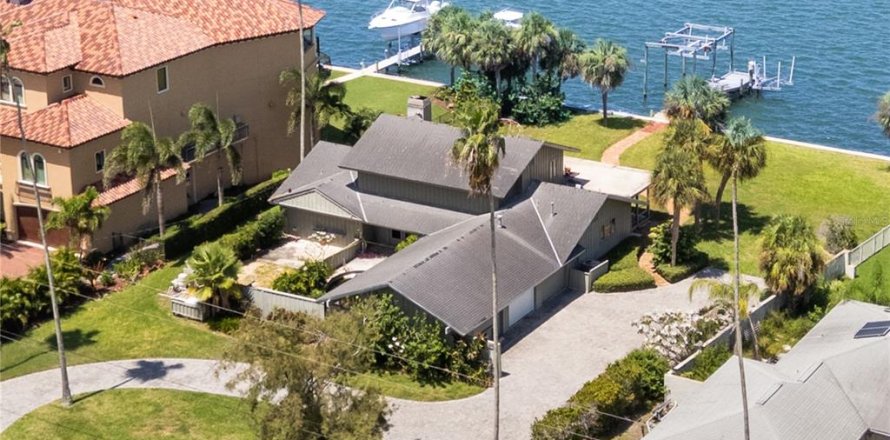 Casa en Dunedin, Florida 3 dormitorios, 240.06 m2 № 1911026
