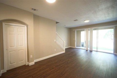 Adosado en alquiler en Tampa, Florida, 2 dormitorios, 115.2 m2 № 1826180 - foto 12