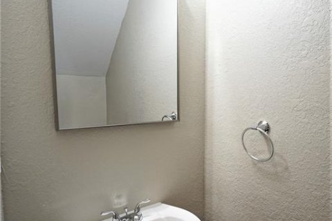 Adosado en alquiler en Tampa, Florida, 2 dormitorios, 115.2 m2 № 1826180 - foto 10