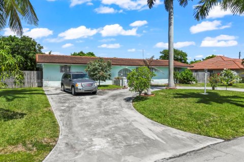 Casa en venta en Palmetto Bay, Florida, 3 dormitorios, 174.56 m2 № 1794214 - foto 30