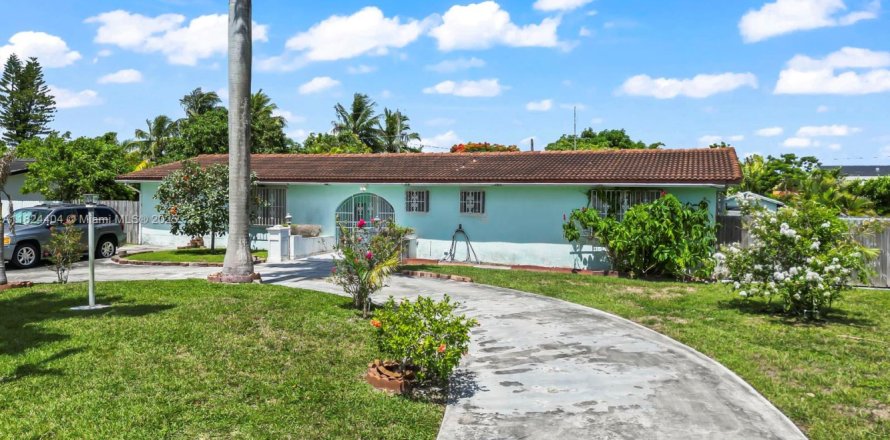 Casa en Palmetto Bay, Florida 3 dormitorios, 174.56 m2 № 1794214