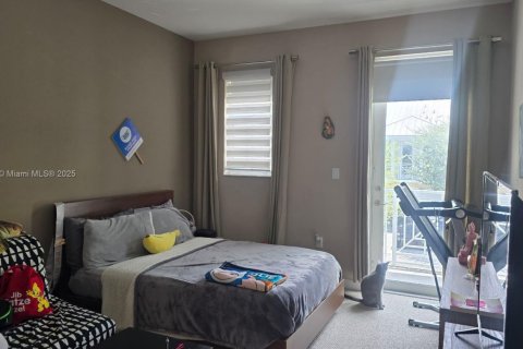 Townhouse in Doral, Florida 3 bedrooms, 186.55 sq.m. № 1845721 - photo 21