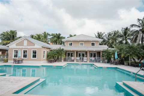 Townhouse in Doral, Florida 3 bedrooms, 186.55 sq.m. № 1845721 - photo 27