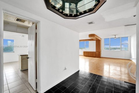 Copropriété à vendre à Hollywood, Floride: 3 chambres, 204.38 m2 № 2048325 - photo 11