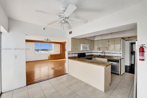Copropriété à vendre à Hollywood, Floride: 3 chambres, 204.38 m2 № 2048325 - photo 24