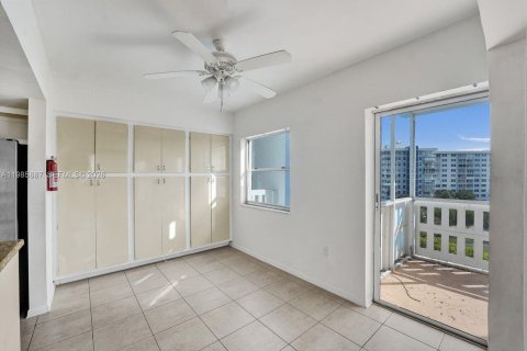 Copropriété à vendre à Hollywood, Floride: 3 chambres, 204.38 m2 № 2048325 - photo 22