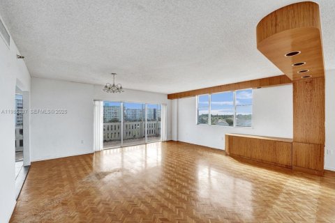 Copropriété à vendre à Hollywood, Floride: 3 chambres, 204.38 m2 № 2048325 - photo 15