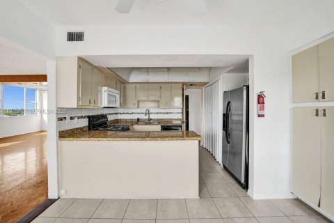 Copropriété à vendre à Hollywood, Floride: 3 chambres, 204.38 m2 № 2048325 - photo 23