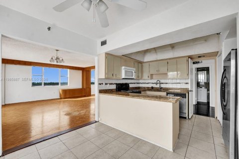 Copropriété à vendre à Hollywood, Floride: 3 chambres, 204.38 m2 № 2048325 - photo 26