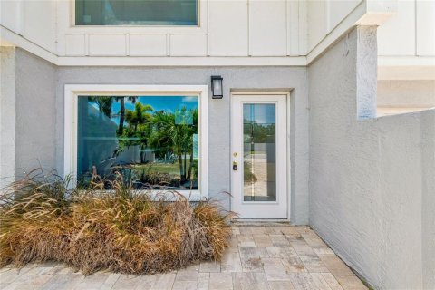 Villa ou maison à vendre à Saint Pete Beach, Floride: 3 chambres, 203.46 m2 № 2236427 - photo 4