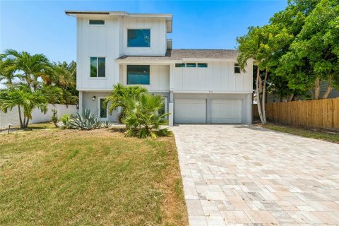 Villa ou maison à vendre à Saint Pete Beach, Floride: 3 chambres, 203.46 m2 № 2236427 - photo 5