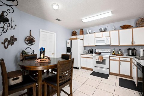 Villa ou maison à vendre à Kissimmee, Floride: 3 chambres, 149.48 m2 № 1379375 - photo 8