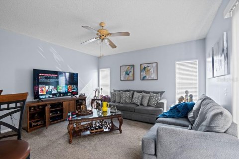 Villa ou maison à vendre à Kissimmee, Floride: 3 chambres, 149.48 m2 № 1379375 - photo 4
