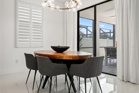 Villa ou maison à vendre à Wesley Chapel, Floride: 5 chambres, 328.04 m2 № 2398369 - photo 13