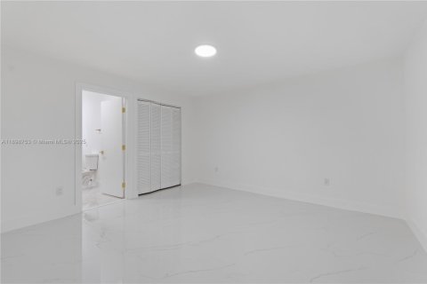 Casa en venta en Miramar, Florida, 4 dormitorios, 198.07 m2 № 1955053 - foto 29