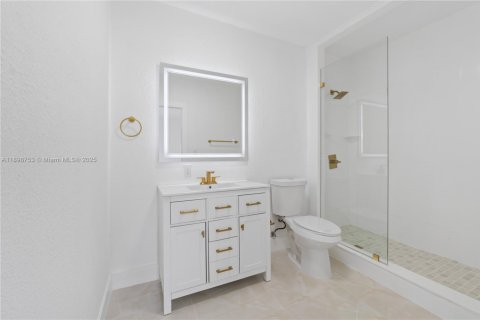 Casa en venta en Miramar, Florida, 4 dormitorios, 198.07 m2 № 1955053 - foto 28