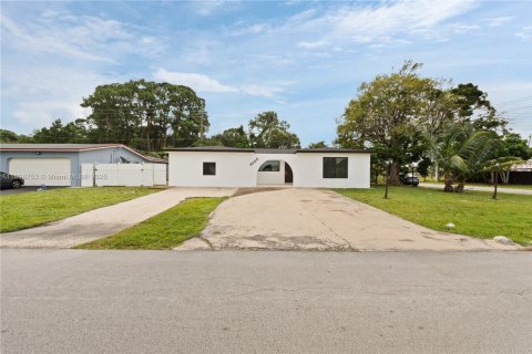 Casa en venta en Miramar, Florida, 4 dormitorios, 198.07 m2 № 1955053 - foto 3