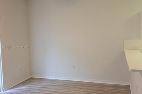 Купить виллу или дом в Дорал, Флорида 3 спальни, № 1989087 - фото 16