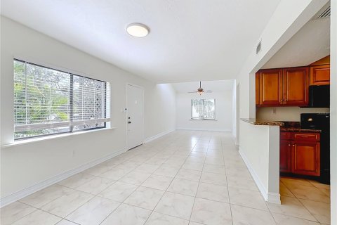Condo in Sarasota, Florida, 2 bedrooms  № 2291097 - photo 24
