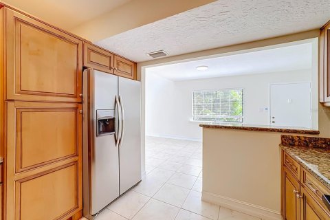 Condo in Sarasota, Florida, 2 bedrooms  № 2291097 - photo 23