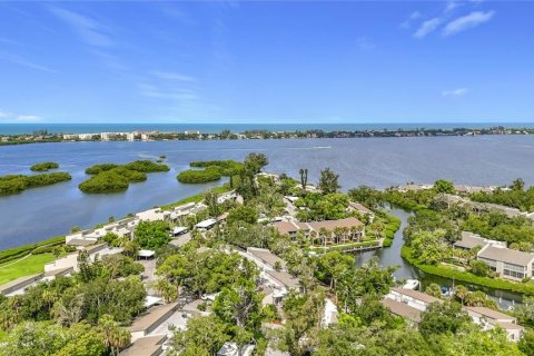 Condo in Sarasota, Florida, 2 bedrooms  № 2291097 - photo 5