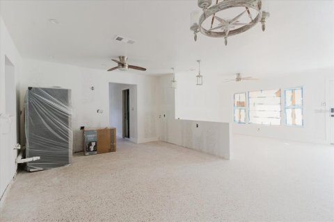 Villa ou maison à vendre à Redington Beach, Floride: 3 chambres, 213.68 m2 № 1898966 - photo 15