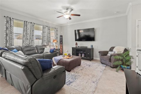 House in Wesley Chapel, Florida 4 bedrooms, 216.83 sq.m. № 1592415 - photo 7