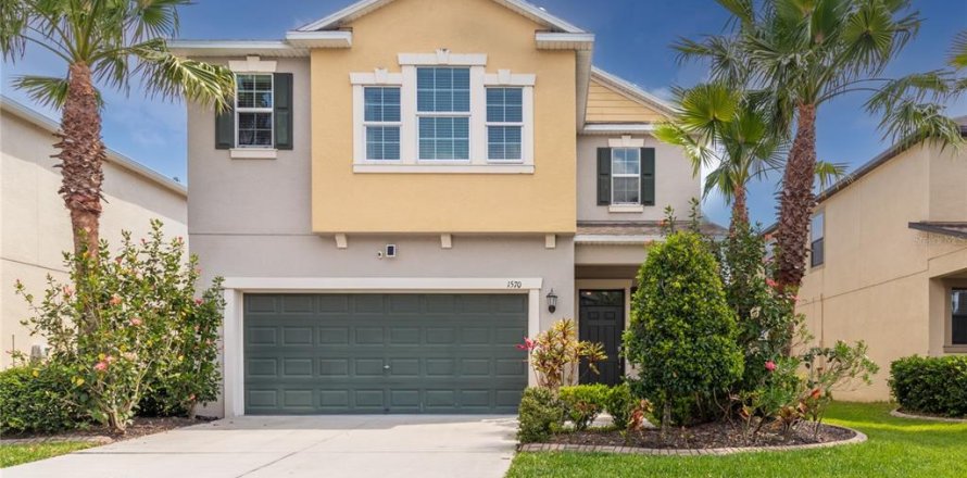 House in Wesley Chapel, Florida 4 bedrooms, 216.83 sq.m. № 1592415