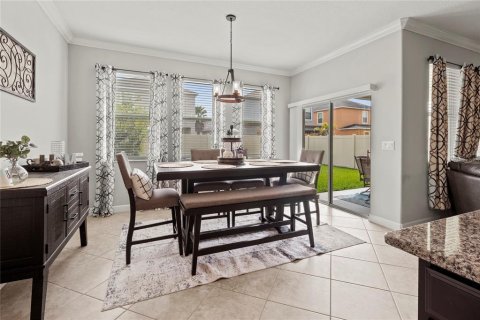 House in Wesley Chapel, Florida 4 bedrooms, 216.83 sq.m. № 1592415 - photo 18