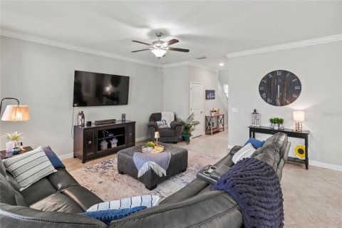 House in Wesley Chapel, Florida 4 bedrooms, 216.83 sq.m. № 1592415 - photo 8