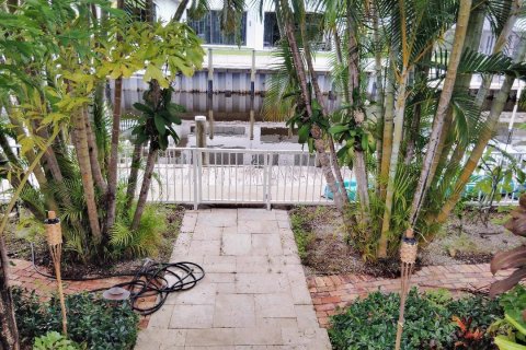 House in Palm Beach Gardens, Florida 3 bedrooms, 212.56 sq.m. № 2400003 - photo 21