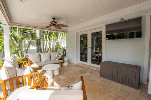 House in Palm Beach Gardens, Florida 3 bedrooms, 212.56 sq.m. № 2400003 - photo 16