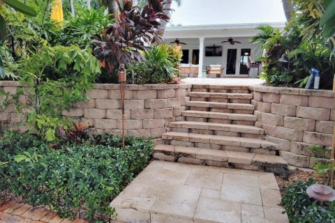 House in Palm Beach Gardens, Florida 3 bedrooms, 212.56 sq.m. № 2400003 - photo 24