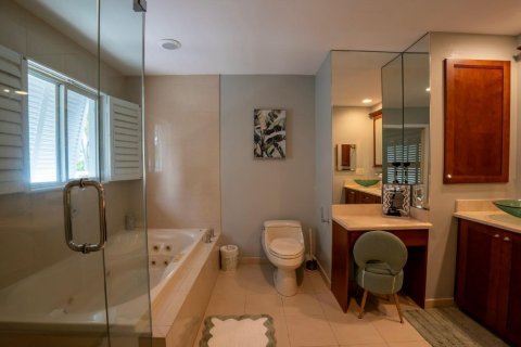 House in Palm Beach Gardens, Florida 3 bedrooms, 212.56 sq.m. № 2400003 - photo 11