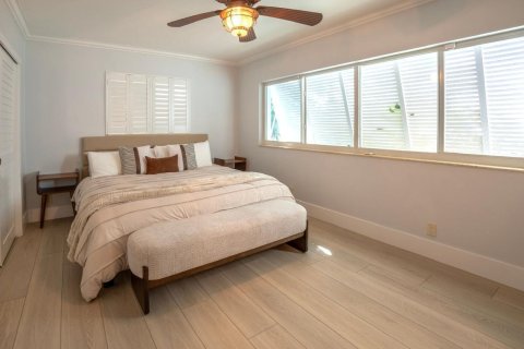 House in Palm Beach Gardens, Florida 3 bedrooms, 212.56 sq.m. № 2400003 - photo 12