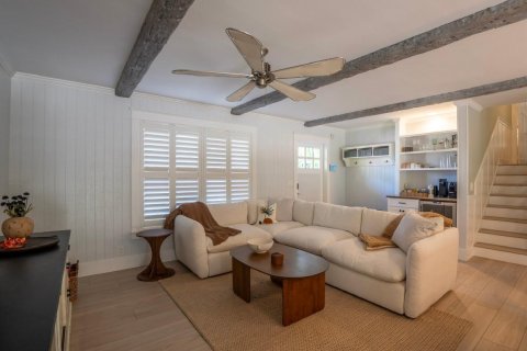 House in Palm Beach Gardens, Florida 3 bedrooms, 212.56 sq.m. № 2400003 - photo 4
