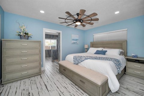 Casa en alquiler en Redington Shores, Florida, 3 dormitorios, 179.86 m2 № 1900643 - foto 28