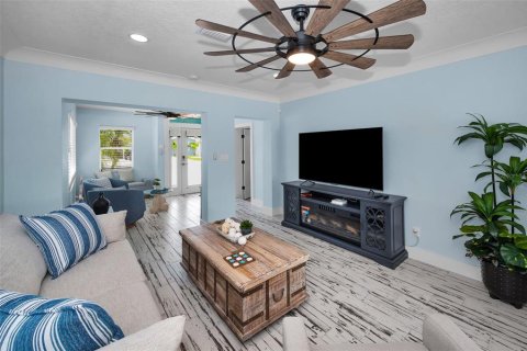 Casa en alquiler en Redington Shores, Florida, 3 dormitorios, 179.86 m2 № 1900643 - foto 9