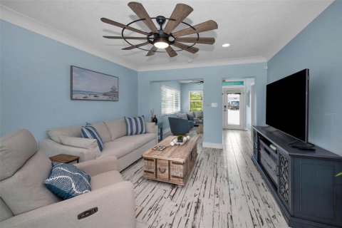 Casa en alquiler en Redington Shores, Florida, 3 dormitorios, 179.86 m2 № 1900643 - foto 8