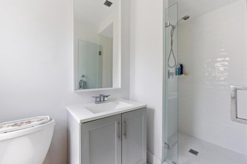 Купить виллу или дом в Форт-Лодердейл, Флорида 4 комнаты, 145.48м2, № 2085212 - фото 14