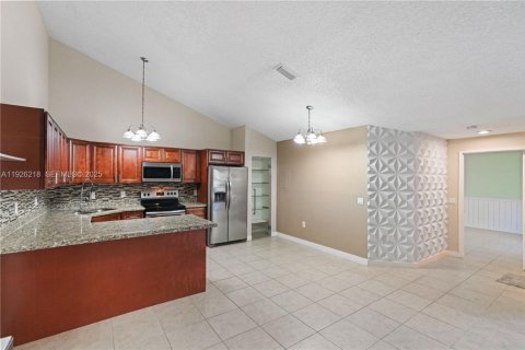 Touwnhouse à louer à Boca Raton, Floride: 3 chambres, 123.1 m2 № 1986098 - photo 17