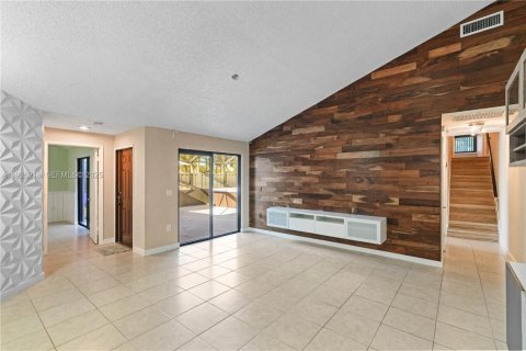 Touwnhouse à louer à Boca Raton, Floride: 3 chambres, 123.1 m2 № 1986098 - photo 15