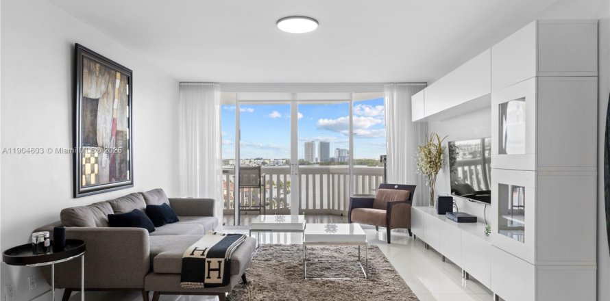 Condo à Aventura, Floride, 2 chambres № 1963546