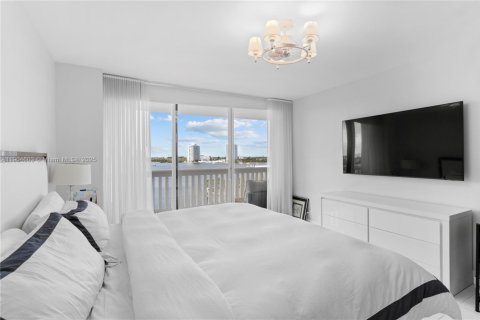 Copropriété à louer à Aventura, Floride: 2 chambres, 125.42 m2 № 1963546 - photo 10