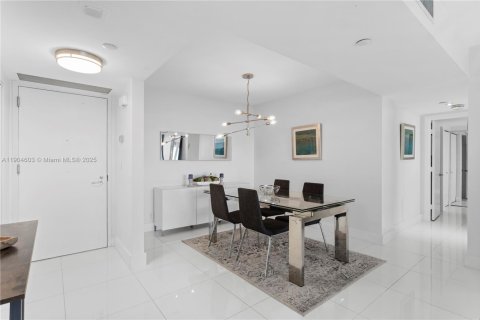 Copropriété à louer à Aventura, Floride: 2 chambres, 125.42 m2 № 1963546 - photo 5