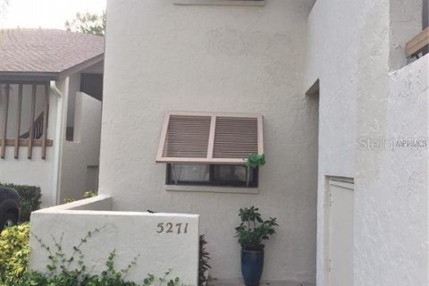 Condo in Sarasota, Florida, 2 bedrooms  № 462881 - photo 1