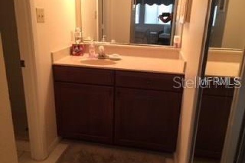 Condo in Sarasota, Florida, 2 bedrooms  № 462881 - photo 10
