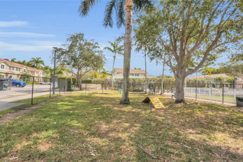 Touwnhouse à louer à Homestead, Floride: 3 chambres, 120.96 m2 № 2056818 - photo 24