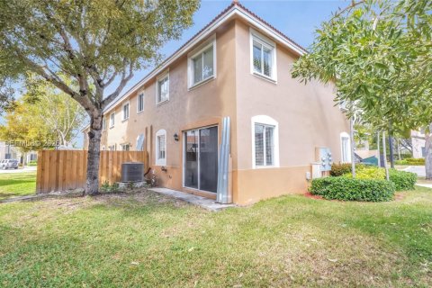 Touwnhouse à louer à Homestead, Floride: 3 chambres, 120.96 m2 № 2056818 - photo 23